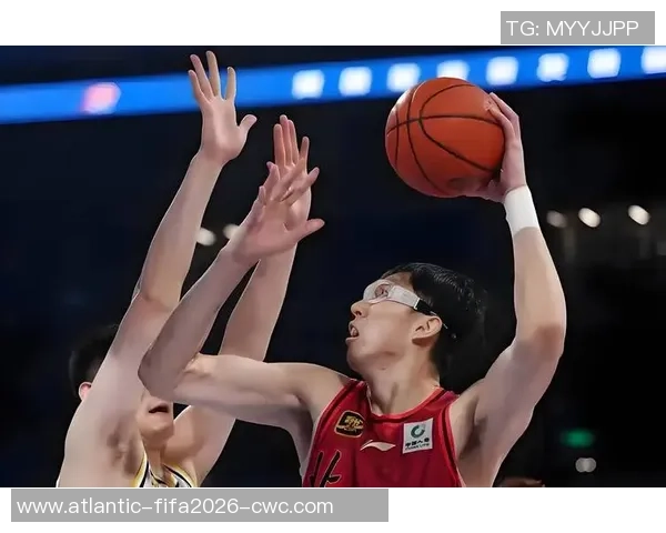 篮球队队形的多样性与战术运用解析助力球队提升比赛表现