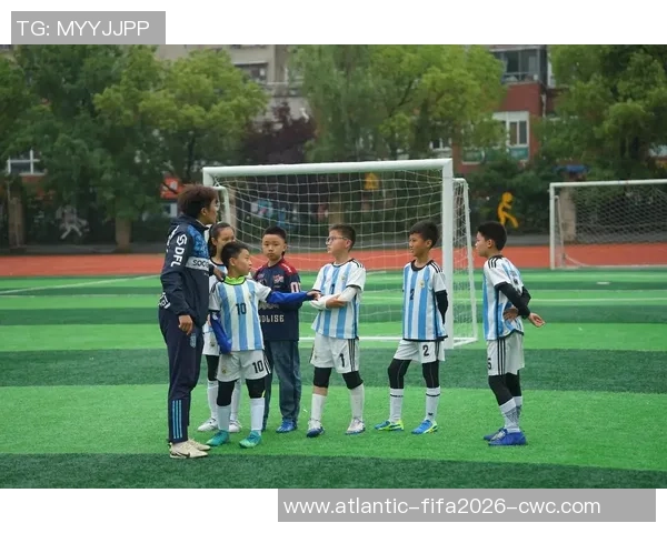 谭想足球：探索足球的魅力与激情，感受运动带来的无限乐趣与团队精神