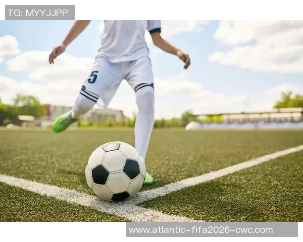 足球与篮球的魅力在于运动本身而非场地的大小与面积限制 足球与篮球的魅力在于运动本身而非场地的大小与面积限制